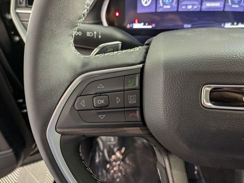 New 2025 Jeep Grand Cherokee Limited w/ Black Appearance Package RWD image 18