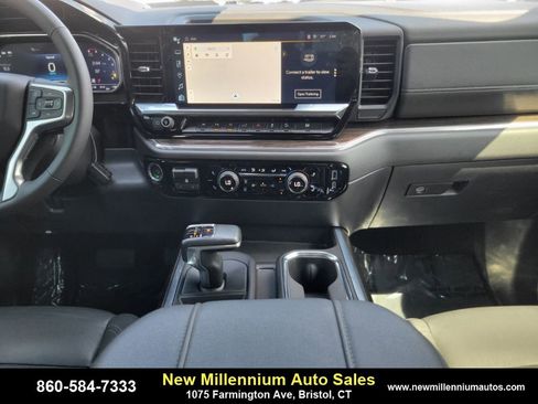 Used 2024 Chevrolet Silverado 1500 LT Trail Boss w/ Convenience Package II image 14