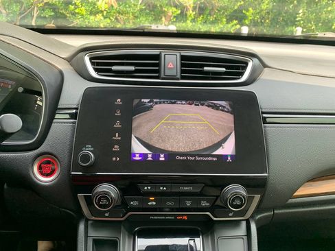 Used 2019 Honda CR-V Touring image 17