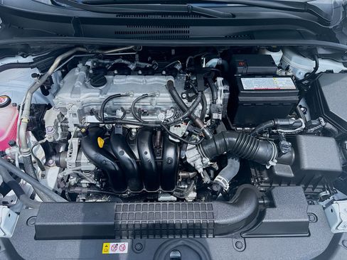 Used 2022 Toyota Corolla LE FWD image 33