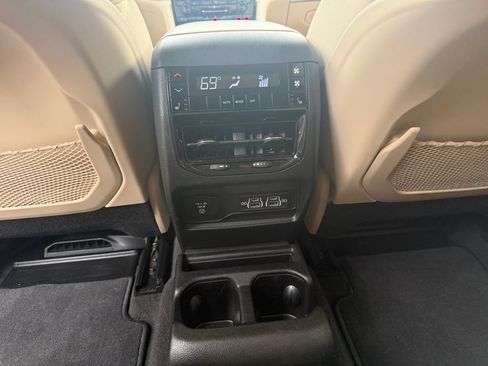Used 2021 Jeep Grand Cherokee L Limited RWD image 29