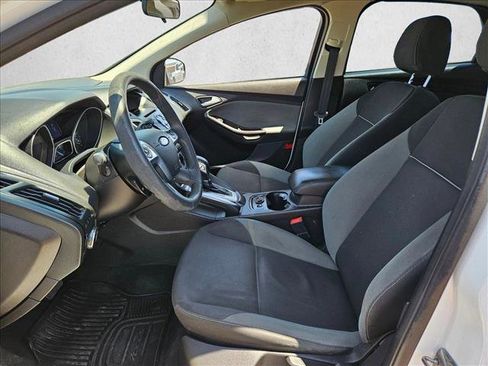 Used 2013 Ford Focus SE w/ SE Winter Pkg FWD image 20
