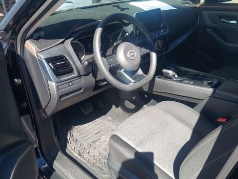 Used 2022 Nissan Rogue SV image 6