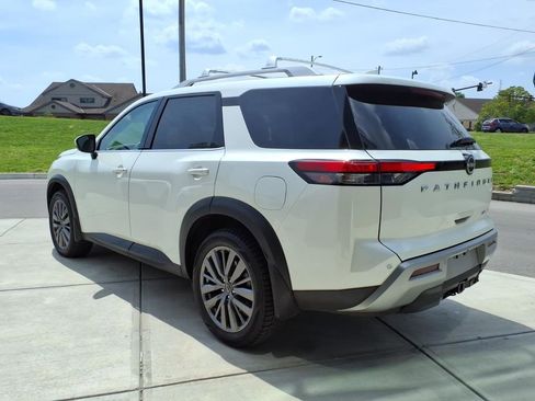 Used 2023 Nissan Pathfinder SL w/ SL Premium Package AWD/4WD image 5