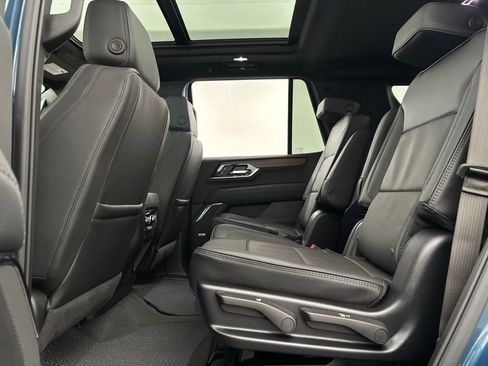 New 2026 GMC Yukon Denali w/ Sun & Power Step Package image 44