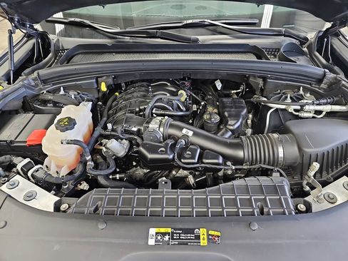 Used 2024 Jeep Grand Cherokee L Laredo image 31