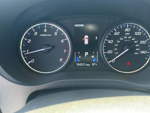 Used 2018 Mitsubishi Outlander SE AWD/4WD image 25