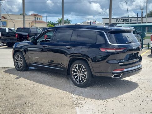 Used 2022 Jeep Grand Cherokee L Summit AWD/4WD image 4