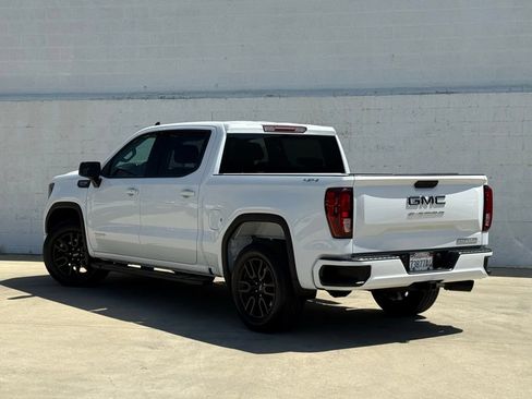 Used 2024 GMC Sierra 1500 Elevation w/ LPO, Elevation Black Package AWD/4WD image 4