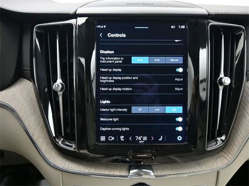 Used 2022 Volvo XC60 B6 Inscription w/ Advanced Package image 25