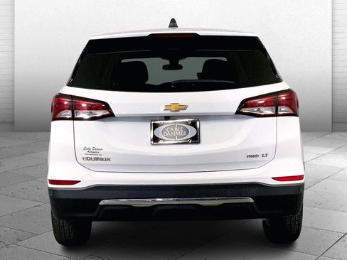 Used 2024 Chevrolet Equinox LT image 3
