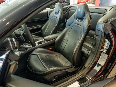 Certified 2020 Ferrari Portofino RWD image 11