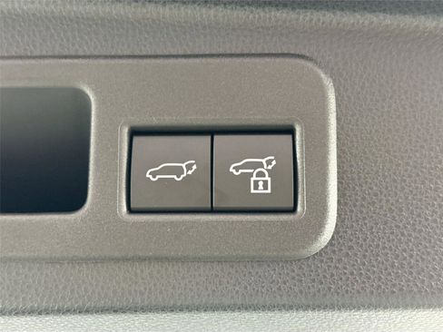 Certified 2025 Toyota 4Runner Trailhunter image 37