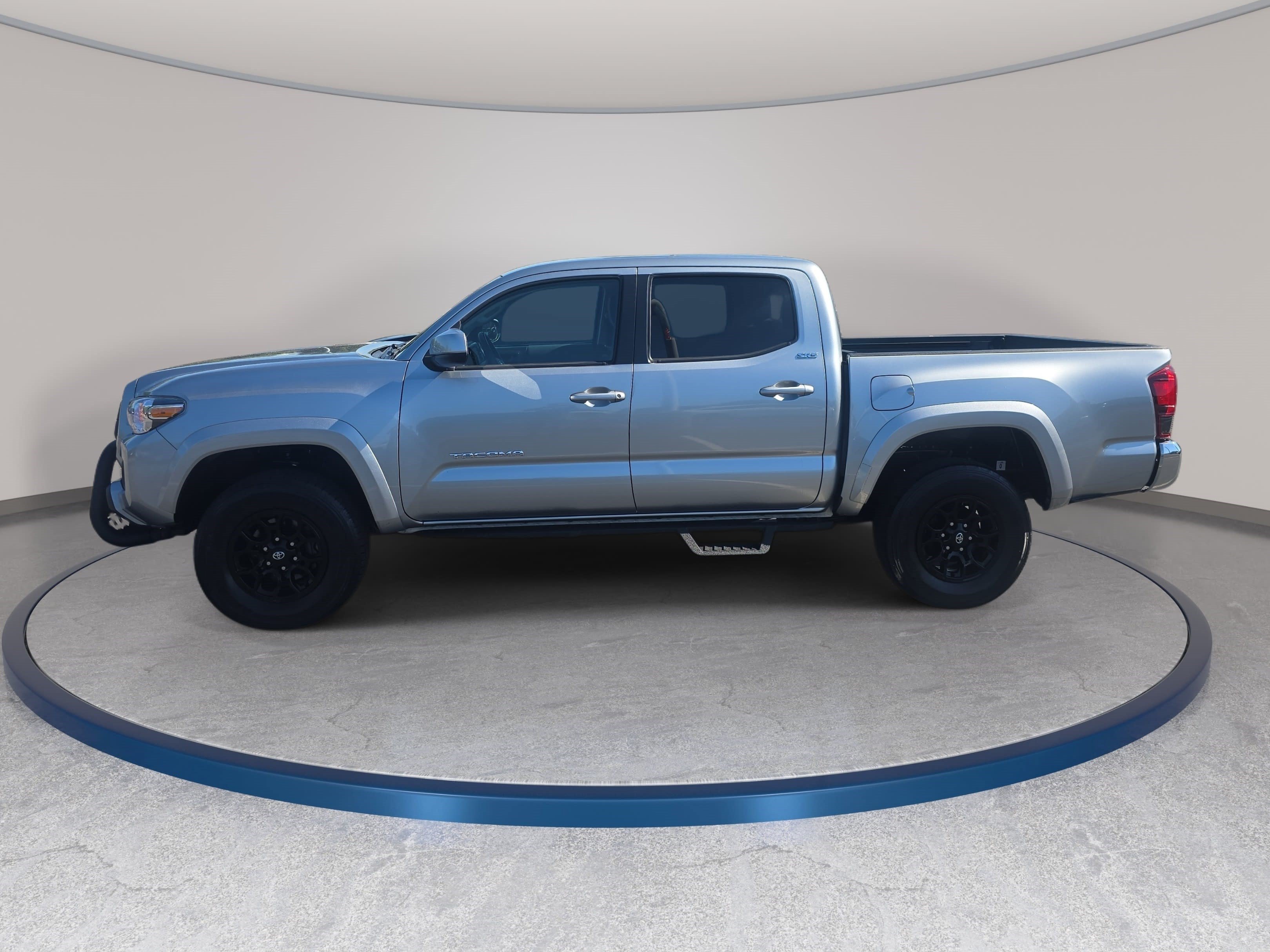 Used 2022 Toyota Tacoma SR5 RWD image 8
