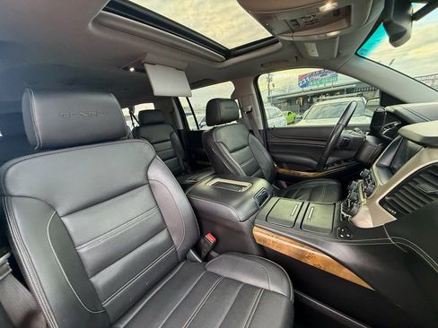 Used 2017 GMC Yukon XL Denali w/ Open Road Package image 27