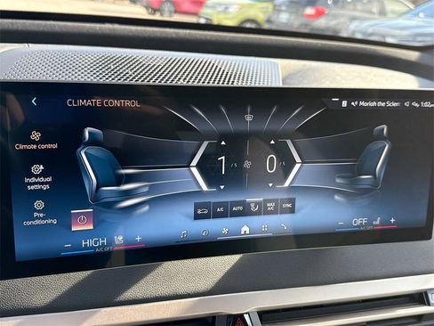 Used 2024 BMW iX xDrive50 w/ Convenience Package image 17