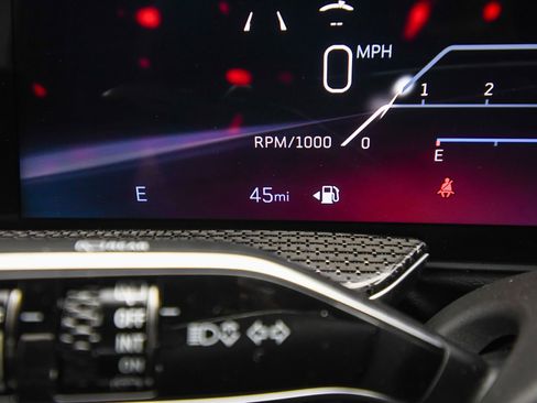 Used 2025 Cadillac Escalade V w/ LPO, ONYX Package image 20