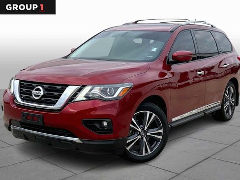 Used 2018 Nissan Pathfinder Platinum image 1
