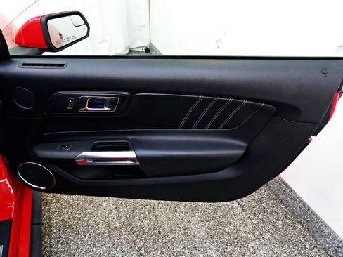 Used 2015 Ford Mustang Premium RWD image 10