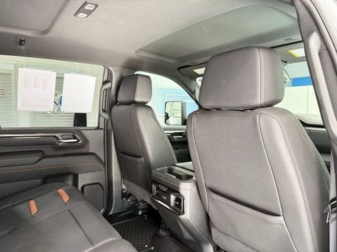 Used 2024 GMC Sierra 2500 AT4 w/ AT4 Preferred Package image 20