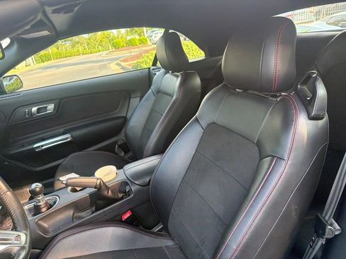 Used 2019 Ford Mustang GT Premium w/ Equipment Group 401A RWD image 9