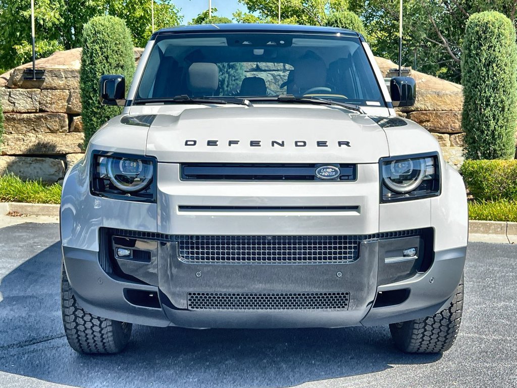 Used 2026 Land Rover Defender 110 S AWD/4WD image 8