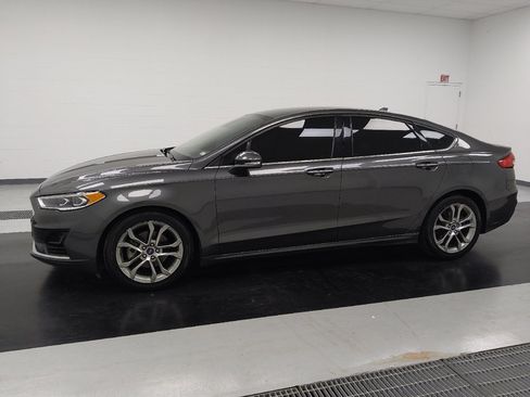Used 2020 Ford Fusion SEL image 2