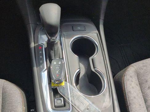 Used 2024 Chevrolet Equinox LT w/ LPO, Floor Liner Package FWD image 18