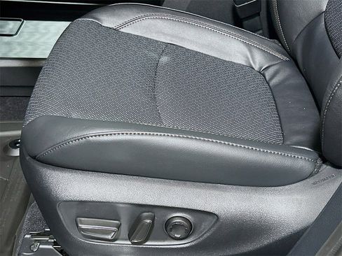 New 2026 Toyota Sienna Platinum image 18