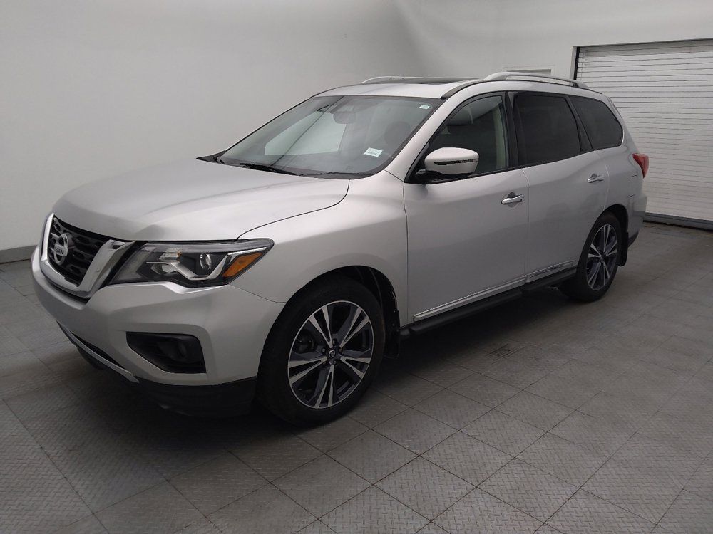 Used 2019 Nissan Pathfinder Platinum FWD image 2