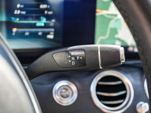 Used 2018 Mercedes-Benz E 300 image 19