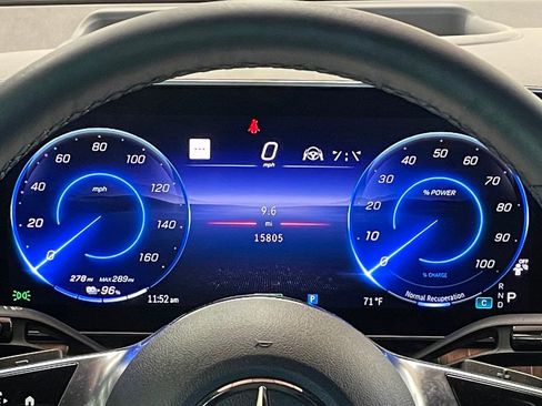 Used 2023 Mercedes-Benz EQE 500 4MATIC SUV w/ Pinnacle Trim Package image 28