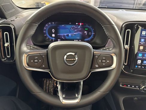 Used 2023 Volvo C40 P8 Recharge Plus AWD/4WD image 34