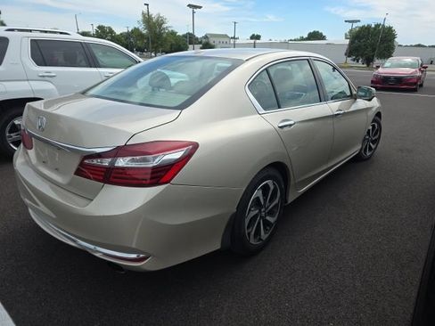 Used 2017 Honda Accord EX-L image 4