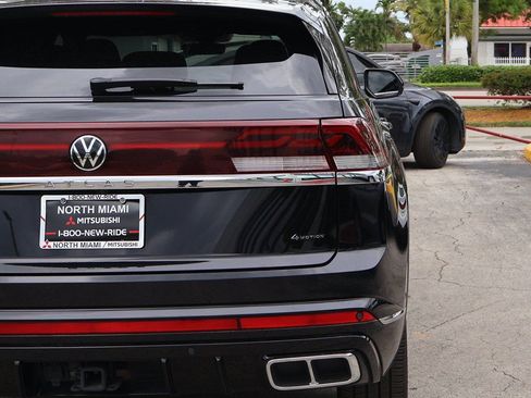 Used 2024 Volkswagen Atlas Cross Sport SEL Premium R-Line AWD/4WD image 20