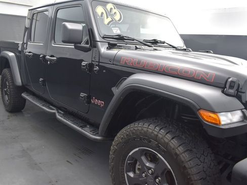 Used 2023 Jeep Gladiator Rubicon w/ Cold Weather Group image 33