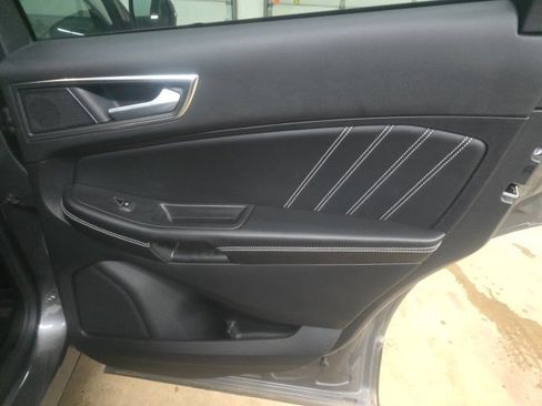 Used 2021 Ford Edge ST w/ Equipment Group 401A image 8