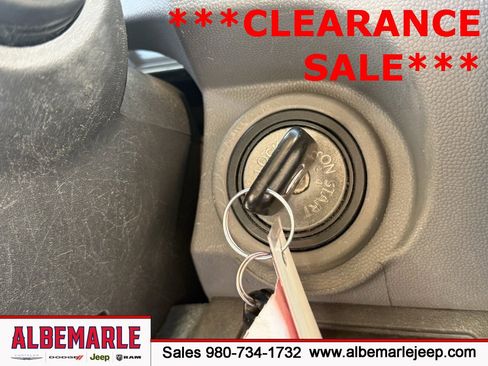 Used 2015 Nissan Xterra S image 19