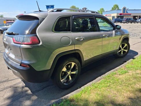 Used 2019 Jeep Cherokee Limited w/ Trailer Tow Group AWD/4WD image 5