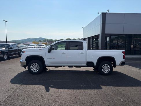 Used 2023 Chevrolet Silverado 2500 LT w/ Convenience Package AWD/4WD image 6