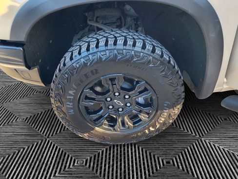 Used 2023 Chevrolet Silverado 1500 ZR2 w/ Technology Package image 14