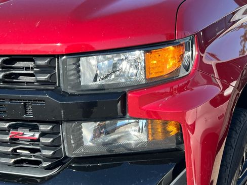 Used 2019 Chevrolet Silverado 1500 Custom Trail Boss w/ Custom Convenience Package AWD/4WD image 11