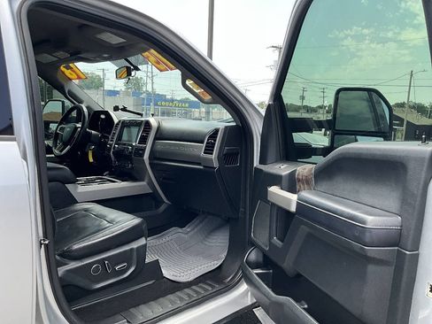 Used 2018 Ford F250 Lariat w/ Chrome Package AWD/4WD image 31