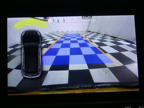 Used 2018 Porsche Macan image 8