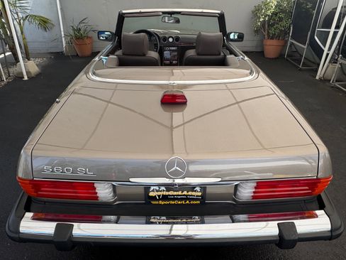 Used 1987 Mercedes-Benz 560 SL image 8