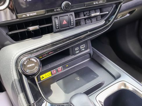 Used 2022 Lexus NX 250 FWD image 16