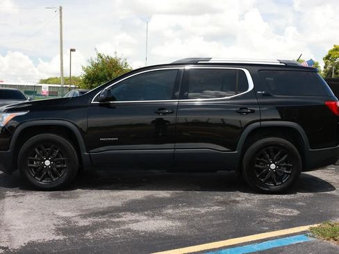 Used 2019 GMC Acadia SLT FWD image 3