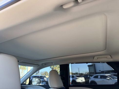 Used 2025 Lexus RX 450h AWD w/ Convenience Package image 17