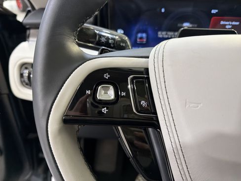 New 2026 Lincoln Aviator 2WD image 14