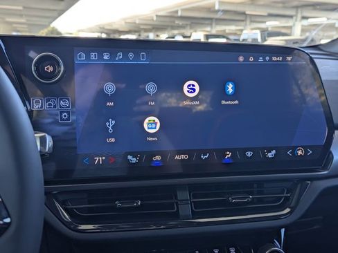 New 2026 Chevrolet Equinox EV RS image 18